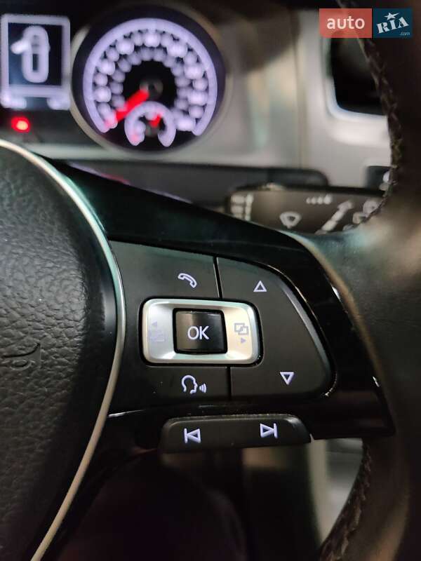 Універсал Volkswagen Golf 2015 в Києві