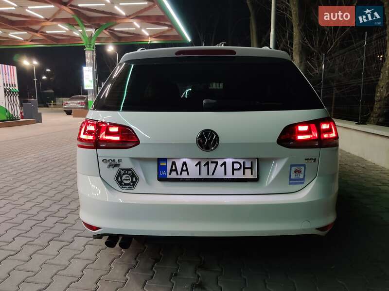 Універсал Volkswagen Golf 2015 в Києві