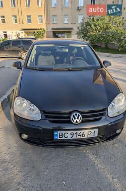 Хэтчбек Volkswagen Golf 2004 в Каменец-Подольском