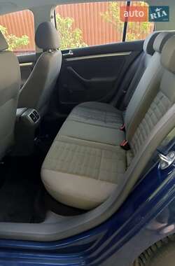 Хетчбек Volkswagen Golf 2007 в 
