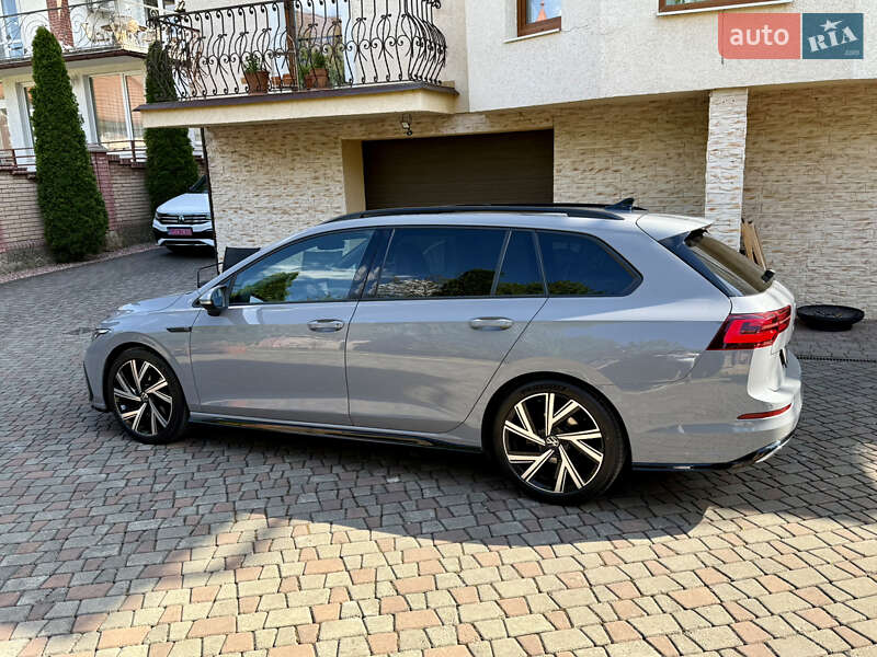 Універсал Volkswagen Golf 2020 в Чернівцях