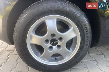 Хэтчбек Volkswagen Golf 2005 в 