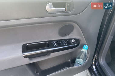 Хэтчбек Volkswagen Golf 2005 в 