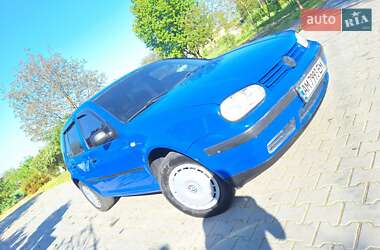 Хетчбек Volkswagen Golf 1999 в 