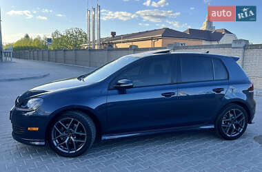 Хэтчбек Volkswagen Golf 2013 в 