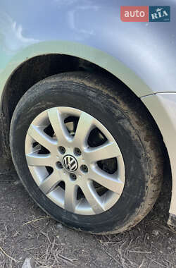 Хетчбек Volkswagen Golf 2008 в 