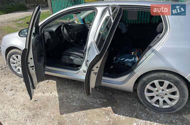 Хетчбек Volkswagen Golf 2008 в 