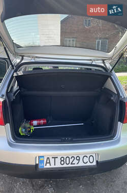 Хетчбек Volkswagen Golf 2008 в 