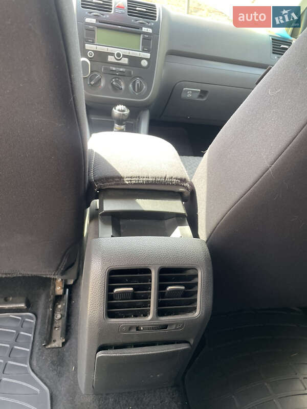 Хетчбек Volkswagen Golf 2008 в Івано-Франківську