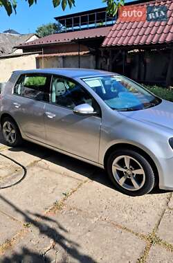Хэтчбек Volkswagen Golf 2009 в 
