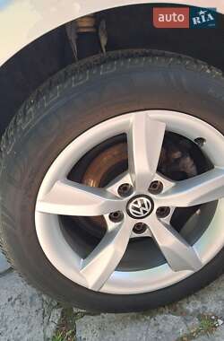 Хэтчбек Volkswagen Golf 2009 в 