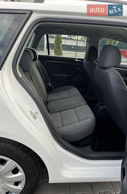 Универсал Volkswagen Golf 2009 в 