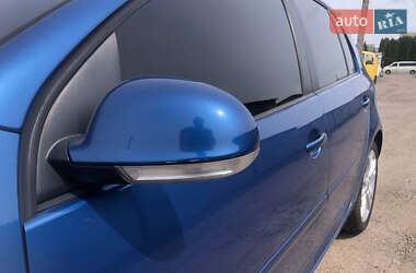 Хэтчбек Volkswagen Golf 2007 в 
