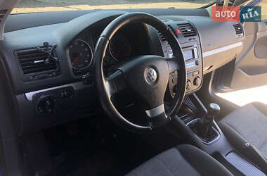 Хэтчбек Volkswagen Golf 2007 в 
