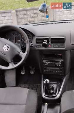 Универсал Volkswagen Golf 2001 в 