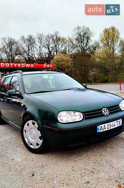 Універсал Volkswagen Golf 2001 в Києві