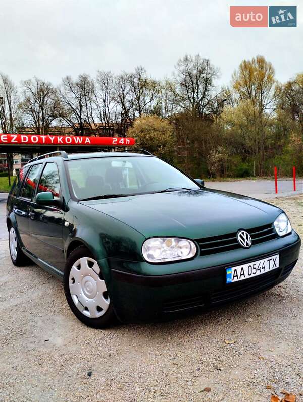 Универсал Volkswagen Golf 2001 в 