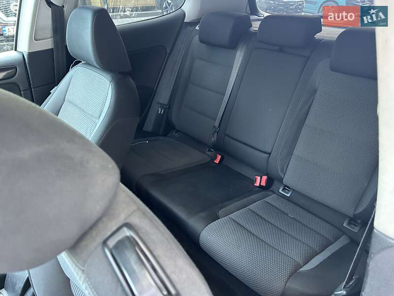 Хэтчбек Volkswagen Golf 2009 в Ивано-Франковске