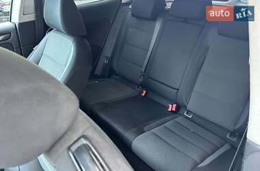 Хэтчбек Volkswagen Golf 2009 в 