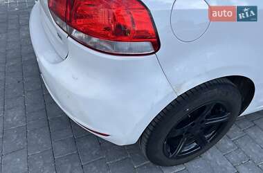 Хэтчбек Volkswagen Golf 2009 в 