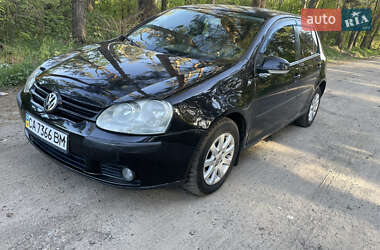 Хетчбек Volkswagen Golf 2004 в Василькові