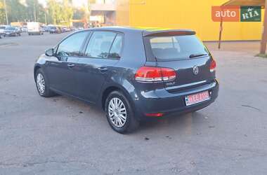 Хетчбек Volkswagen Golf 2010 в 