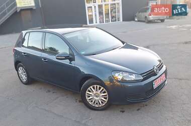 Хетчбек Volkswagen Golf 2010 в 