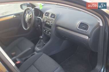 Хетчбек Volkswagen Golf 2010 в 