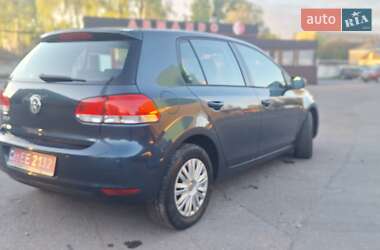 Хетчбек Volkswagen Golf 2010 в 