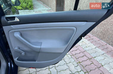 Хэтчбек Volkswagen Golf 2007 в 