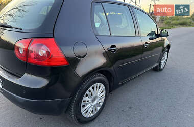 Хетчбек Volkswagen Golf 2006 в 