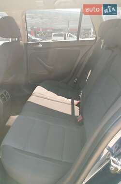 Универсал Volkswagen Golf 2010 в 
