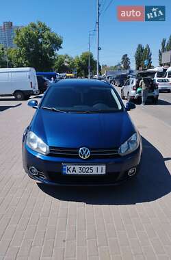 Универсал Volkswagen Golf 2010 в 