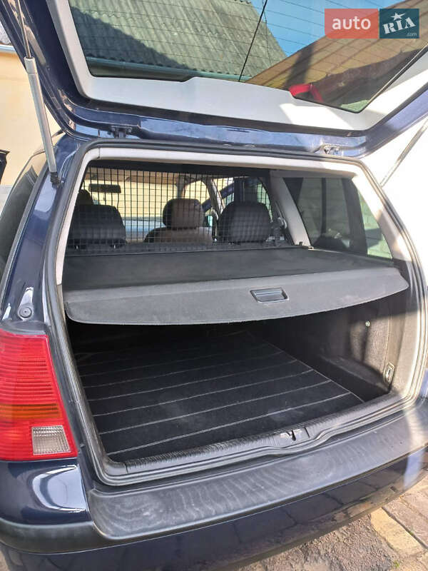 Универсал Volkswagen Golf 2002 в Житомире