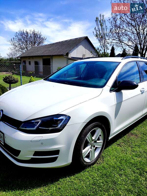 Універсал Volkswagen Golf 2014 в Львові