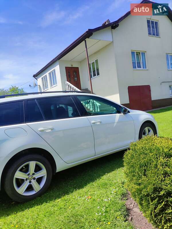 Універсал Volkswagen Golf 2014 в Львові