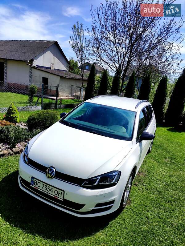 Універсал Volkswagen Golf 2014 в Львові