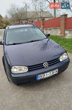 Універсал Volkswagen Golf 2002 в Рівному