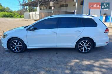 Универсал Volkswagen Golf 2017 в 