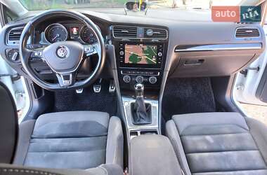 Универсал Volkswagen Golf 2017 в 