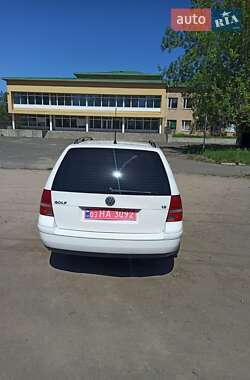 Универсал Volkswagen Golf 2004 в 