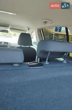 Хетчбек Volkswagen Golf 2012 в 