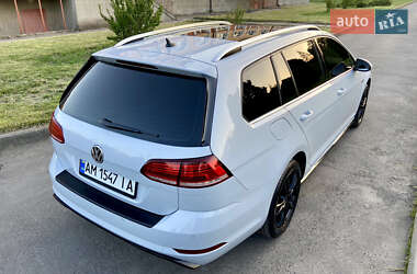 Универсал Volkswagen Golf 2017 в 