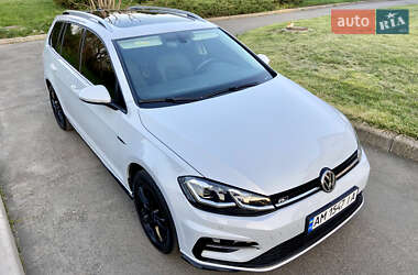 Универсал Volkswagen Golf 2017 в 