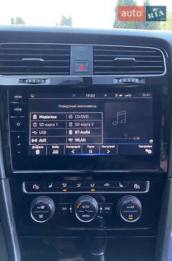 Универсал Volkswagen Golf 2017 в 