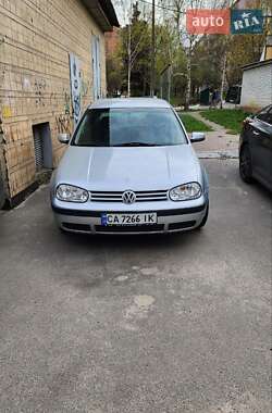 Хэтчбек Volkswagen Golf 2002 в Вышгороде