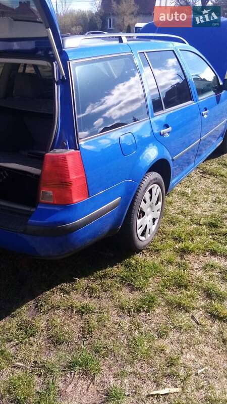 Універсал Volkswagen Golf 2001 в Львові