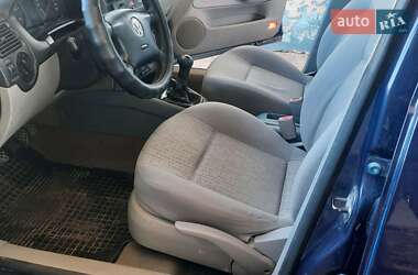 Універсал Volkswagen Golf 2003 в 