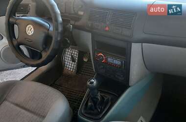 Універсал Volkswagen Golf 2003 в 