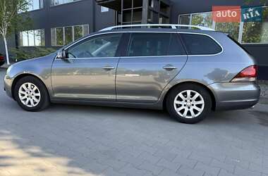 Универсал Volkswagen Golf 2010 в 